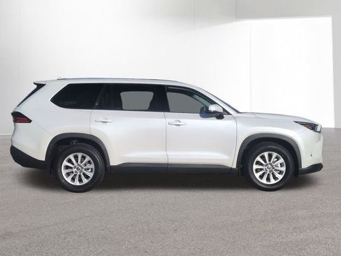 Certified 2026 Toyota Grand Highlander XLE image 4