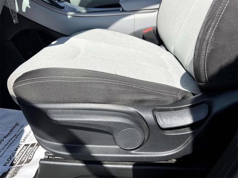 Certified 2022 Hyundai Palisade SE image 11