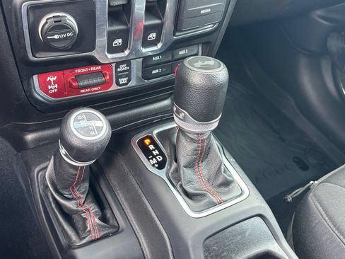 Used 2022 Jeep Wrangler Rubicon AWD/4WD image 26