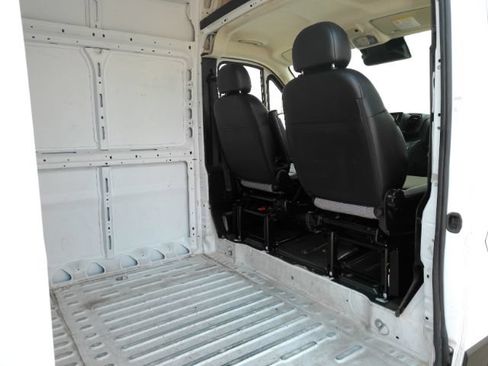 Used 2025 RAM ProMaster 2500 w/ Convenience Group FWD image 6