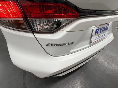 Used 2022 Toyota Corolla LE FWD image 28
