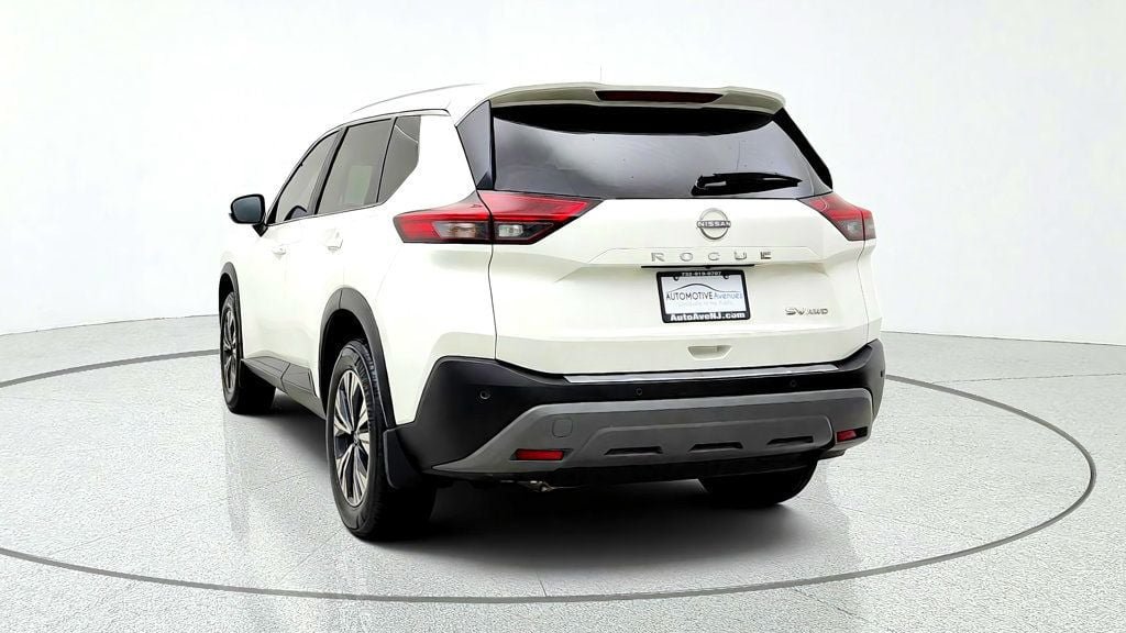 Used 2023 Nissan Rogue SV AWD/4WD image 6
