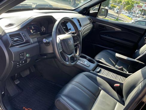 Used 2023 Honda Passport TrailSport image 9