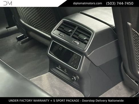 Used 2023 Audi S7 Premium Plus w/ Premium Plus Package AWD/4WD image 22