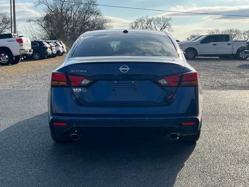 Used 2024 Nissan Altima 2.5 SR w/ SR Premium Package image 6