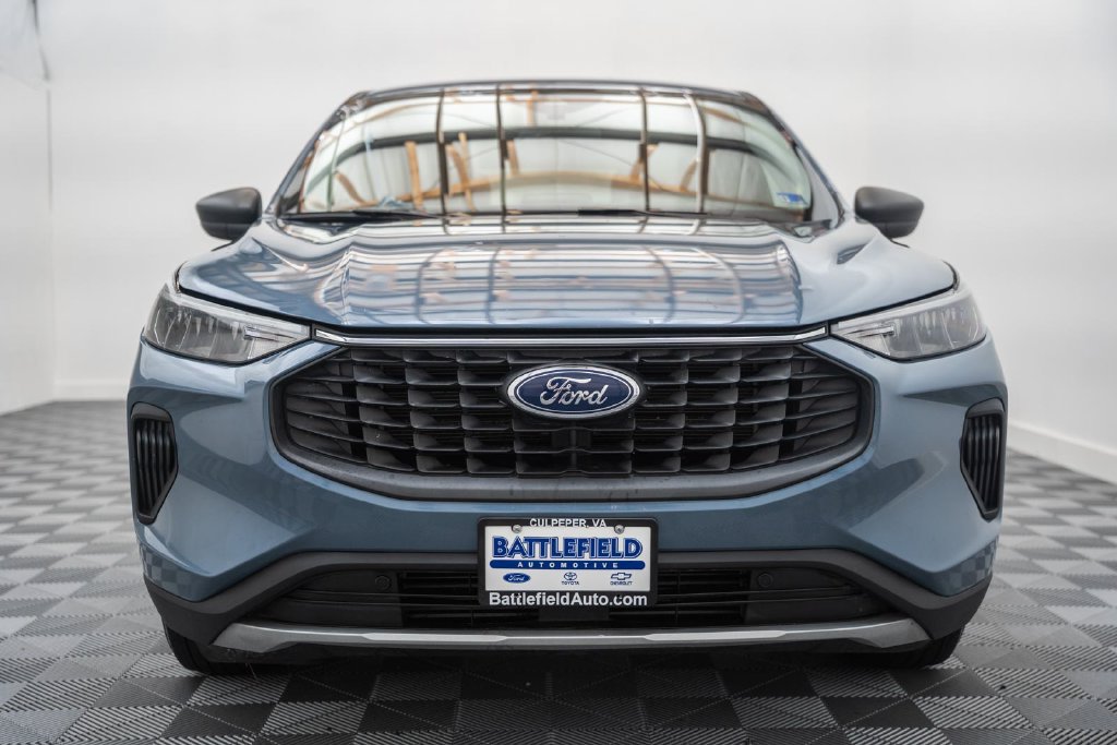 Used 2024 Ford Escape Active FWD image 2