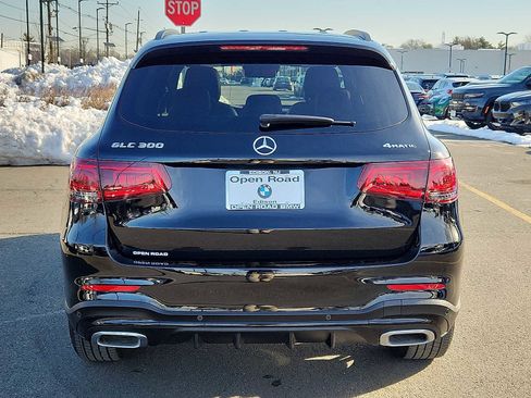 Used 2021 Mercedes-Benz GLC 300 4MATIC image 5