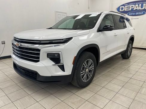 New 2026 Chevrolet Traverse LT w/ Driver Confidence Package AWD/4WD image 18