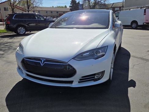 Used 2016 Tesla Model S 90D image 3