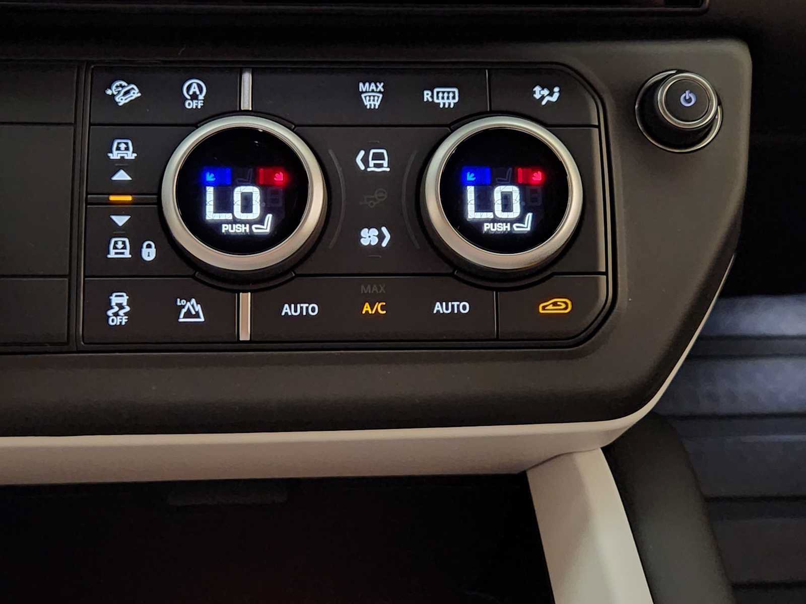 New 2026 Land Rover Defender 110 S AWD/4WD image 19