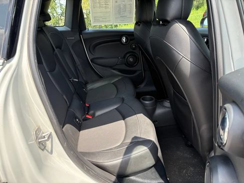 Used 2016 MINI Cooper 4-Door Hardtop FWD image 29