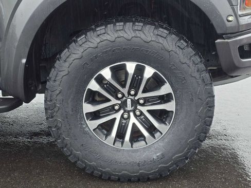 Used 2019 Ford F150 Raptor w/ Equipment Group 802A Luxury AWD/4WD image 9