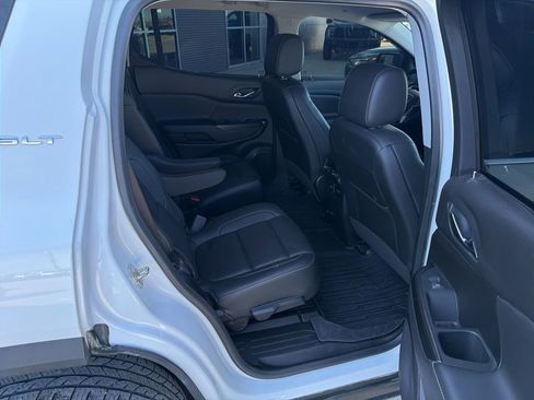 Used 2023 GMC Acadia SLT w/ Technology Package image 27