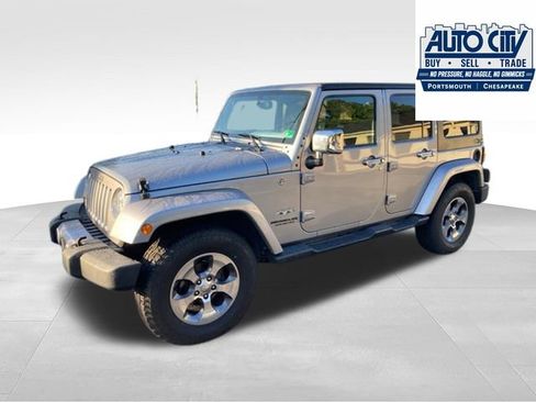Used 2017 Jeep Wrangler Unlimited Sahara AWD/4WD image 9