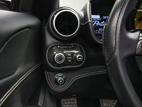 Used 2019 Ferrari Portofino image 39