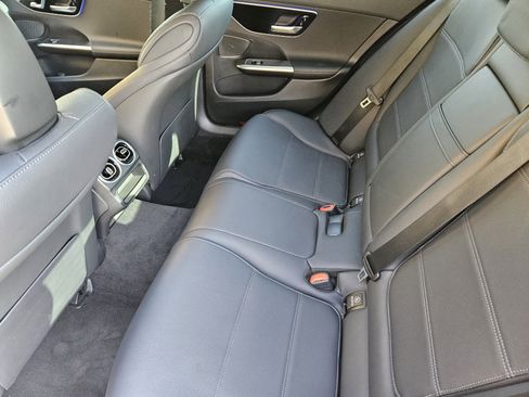 Used 2025 Mercedes-Benz C 300 Sedan image 28