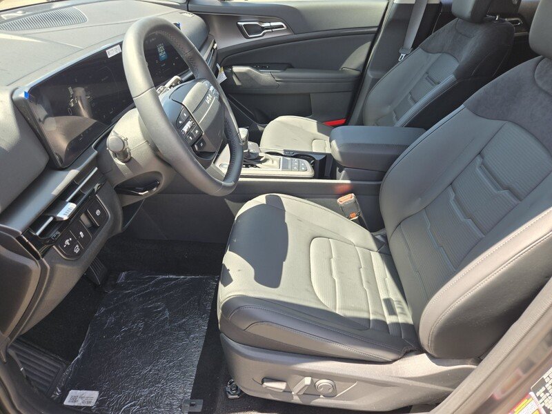 New 2026 Kia Sportage SX FWD image 6