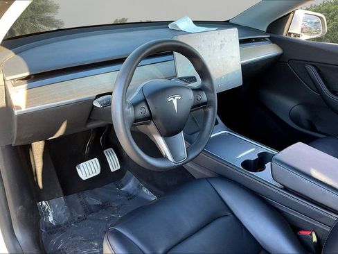Used 2021 Tesla Model Y Performance image 16