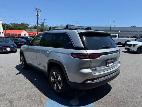 Used 2022 Jeep Grand Cherokee Limited 4xe w/ Luxury Tech Group II AWD/4WD image 12