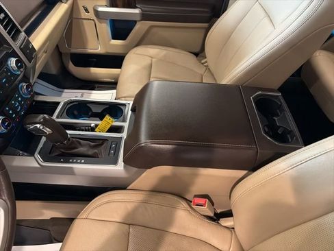 Used 2019 Ford F150 Lariat w/ Equipment Group 502A Luxury image 13