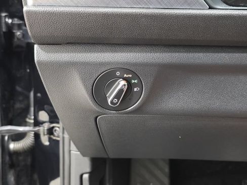 Used 2023 Volkswagen Jetta SE FWD image 26