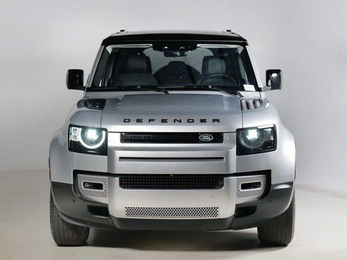 Used 2020 Land Rover Defender 110 First Edition image 8