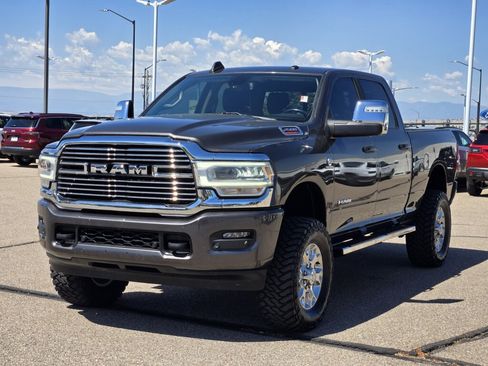 Used 2023 RAM 2500 Laramie AWD/4WD image 5