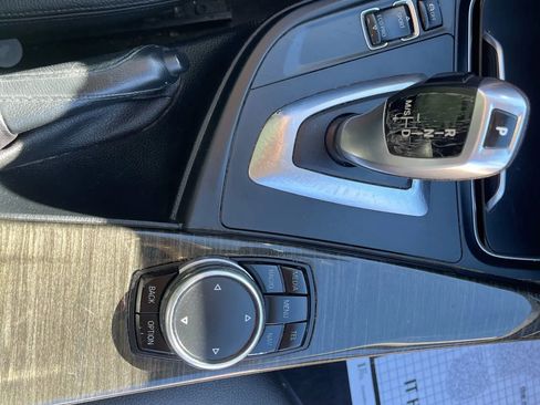 Used 2016 BMW 320i xDrive 320i xDrive Sedan 4D image 19