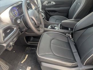 New 2026 Chrysler Pacifica Limited w/ S Appearance Package AWD/4WD video 4