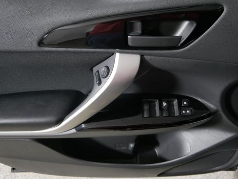 Used 2025 Mitsubishi Eclipse Cross LE AWD/4WD image 19