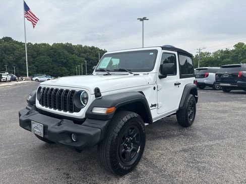 Used 2024 Jeep Wrangler Sport AWD/4WD image 7