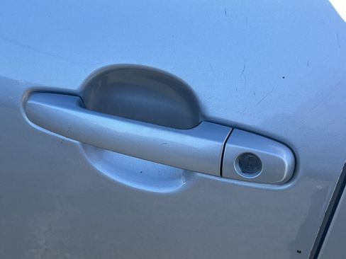 Used 2010 Toyota Corolla LE image 12