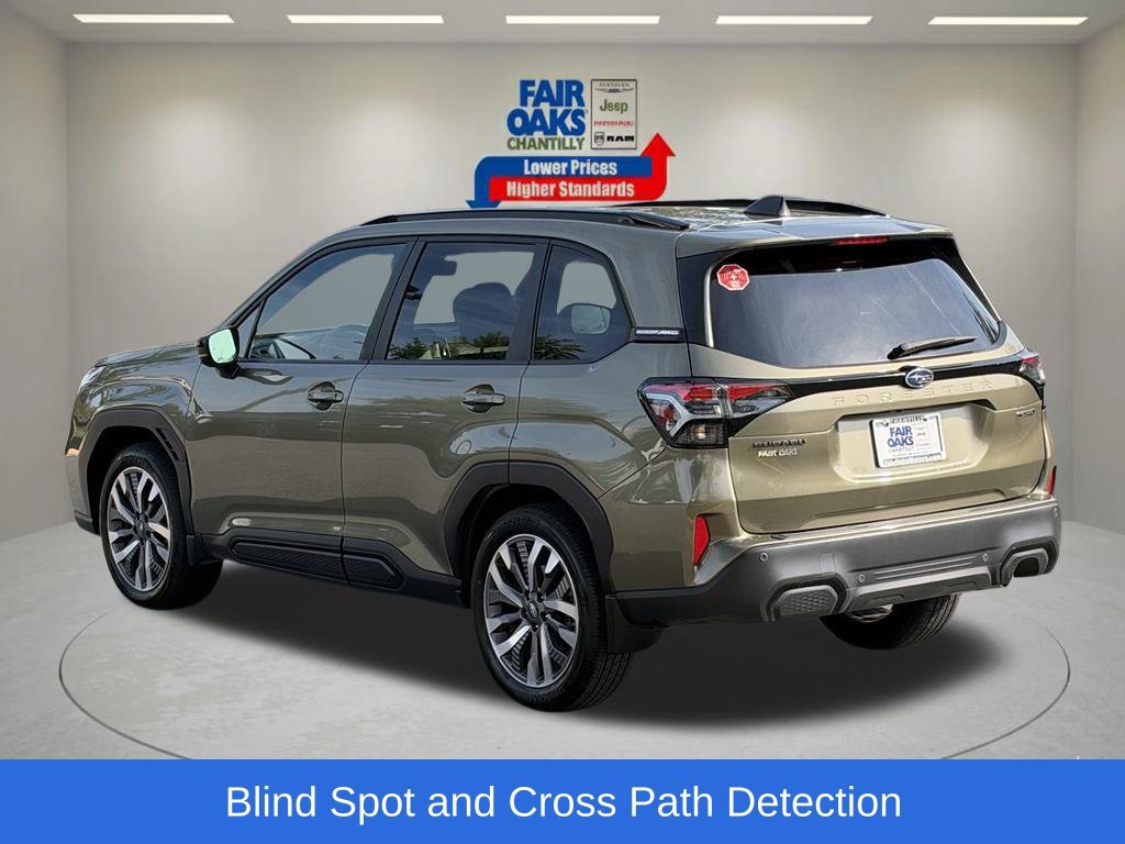 Used 2025 Subaru Forester Touring AWD/4WD image 10