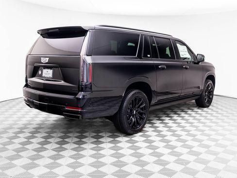 New 2026 Cadillac Escalade ESV Sport w/ LPO, ONYX Package AWD/4WD image 5