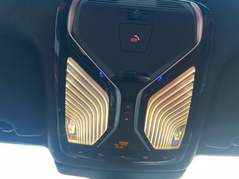 Used 2018 BMW 750i xDrive image 34