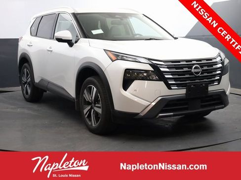 Certified 2025 Nissan Rogue SL image 1