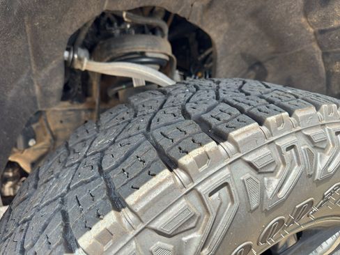 Used 2024 Chevrolet Silverado 1500 LT Trail Boss w/ Convenience Package II image 21