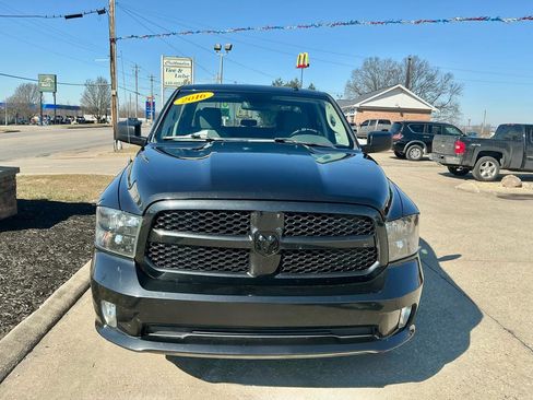 Used 2016 RAM 1500 Express w/ Black Ram 1500 Express Group image 2