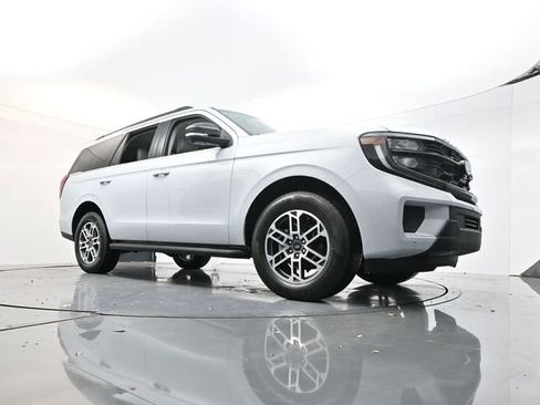 New 2026 Ford Expedition Active image 29