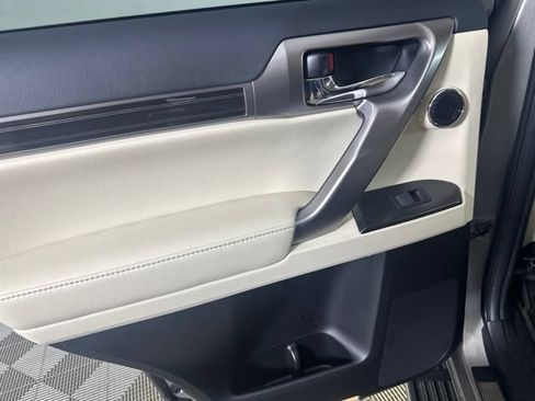 Used 2023 Lexus GX 460 Premium w/ Premium Plus Package AWD/4WD image 17