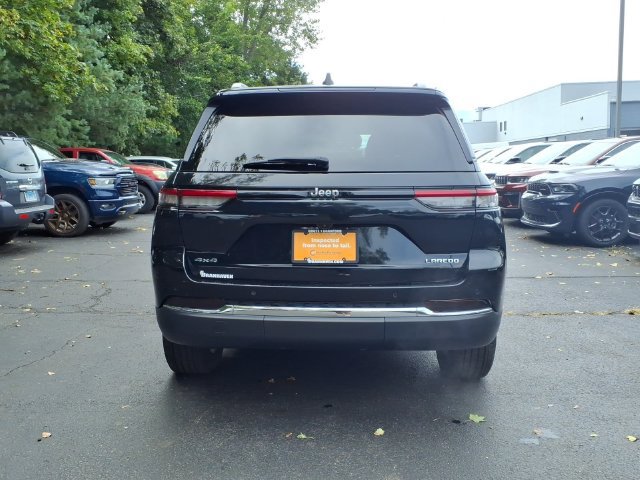 Certified 2023 Jeep Grand Cherokee Laredo X AWD/4WD image 6