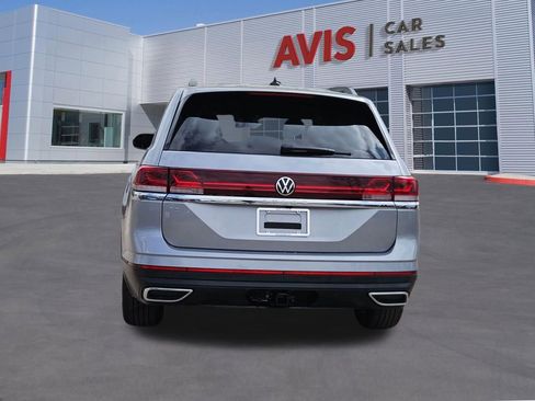 Used 2025 Volkswagen Atlas SE image 5