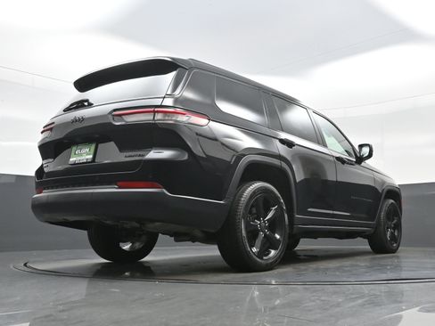 Used 2024 Jeep Grand Cherokee L Limited w/ Black Appearance Package AWD/4WD image 34