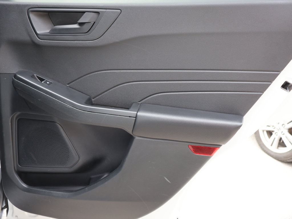 Used 2025 Ford Escape Active AWD/4WD image 10