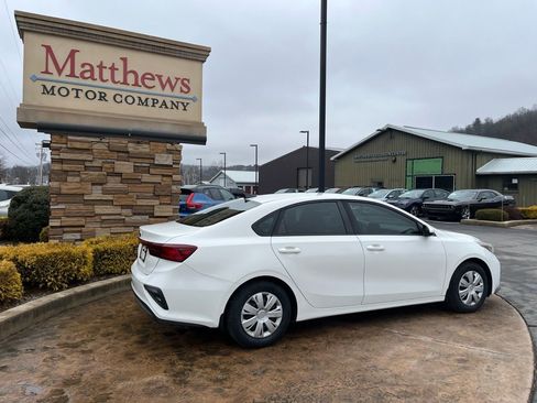 Used 2020 Kia Forte Sedan image 5