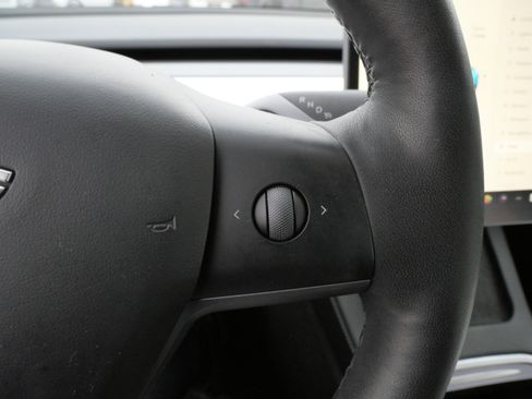 Used 2023 Tesla Model 3 Performance image 30