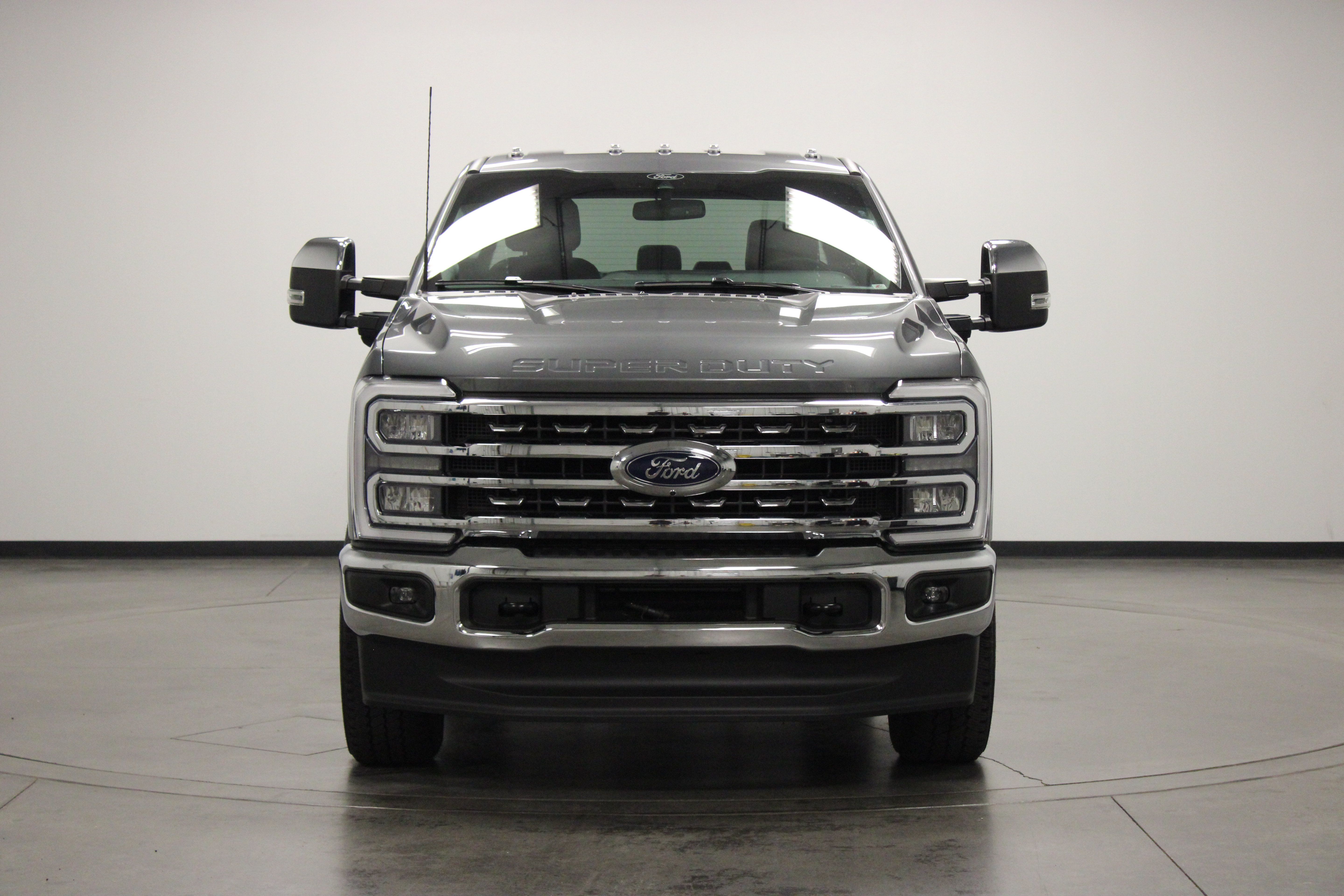 Used 2025 Ford F250 Lariat w/ Chrome Package AWD/4WD image 3