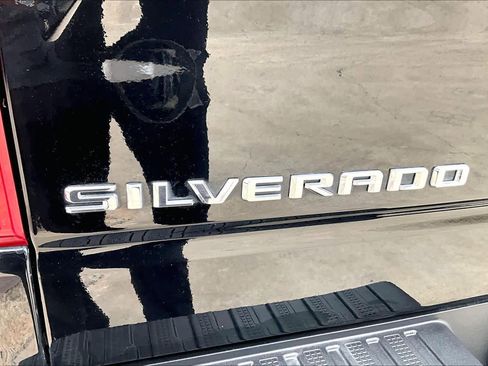 Used 2025 Chevrolet Silverado 1500 LT RWD image 31