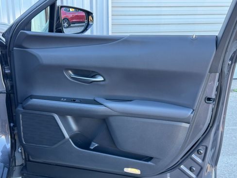 Used 2022 Lexus UX 200 image 42