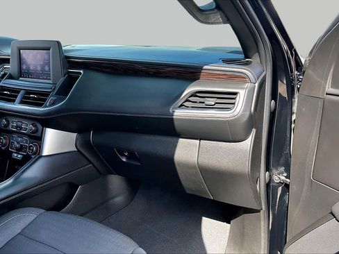 Used 2023 Chevrolet Suburban LS RWD image 19